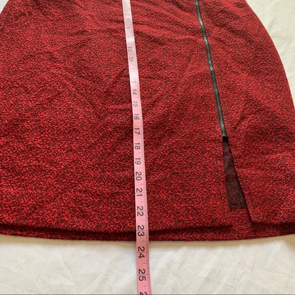 The limited look of tweed skirt with lining - Picture 3 of 11